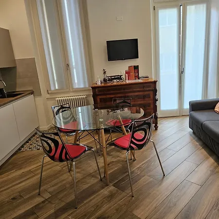 ゲストハウス Romeo's Eye