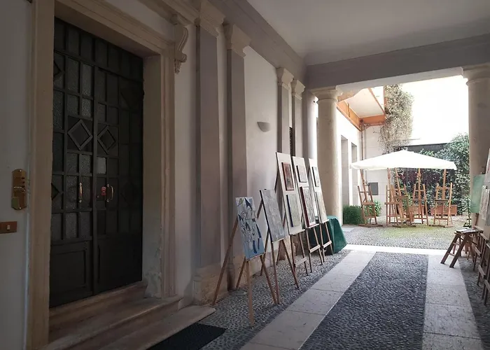 Гостевой дом Romeo's Eye 3*